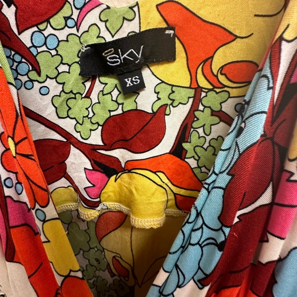 Sky Red and Yellow Vintage Silk Top with Abstract Floral Design - Picture 5 of 7